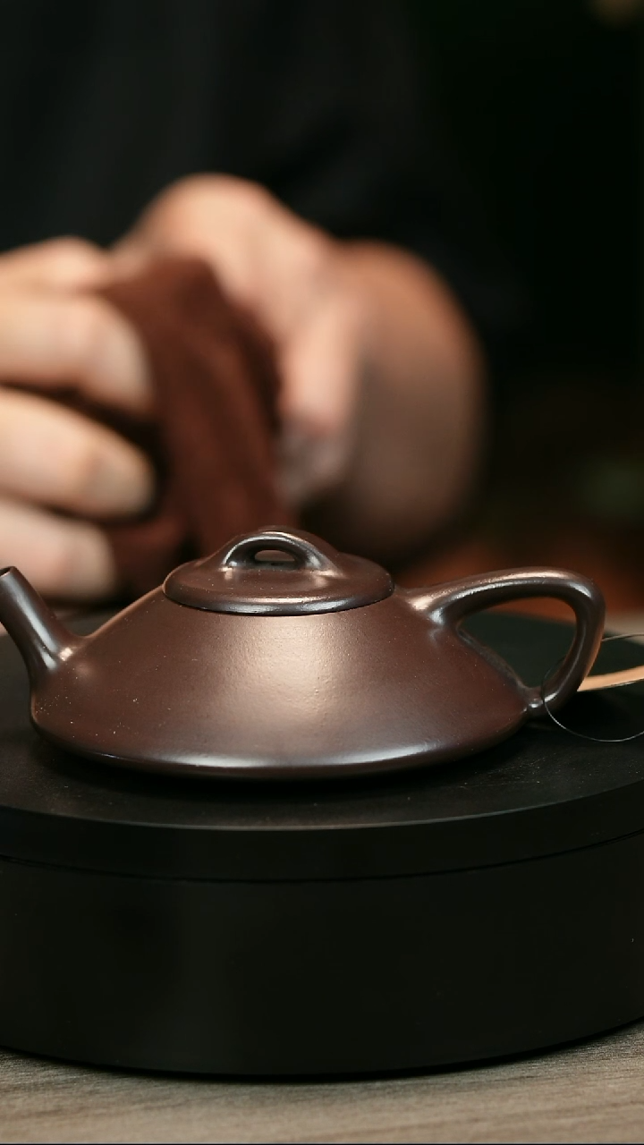 茶壶紫砂岁***好H1927陈春芬黑墩头合瓢