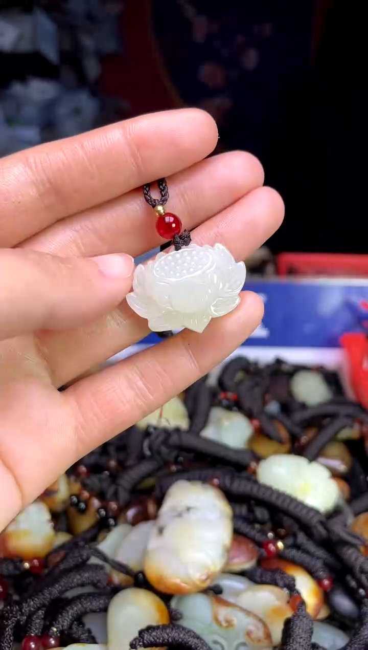 【闪购商品】和田玉未镶嵌颈饰1