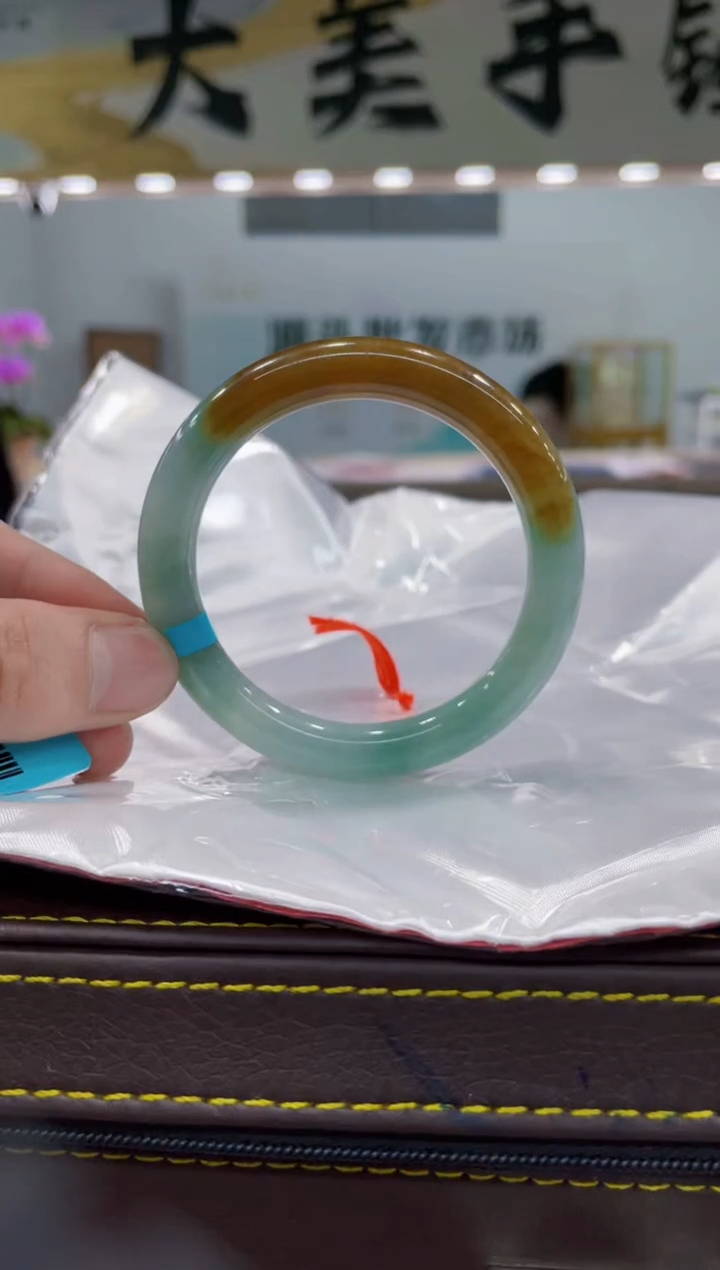 【闪购商品】翡翠手镯未镶嵌手镯