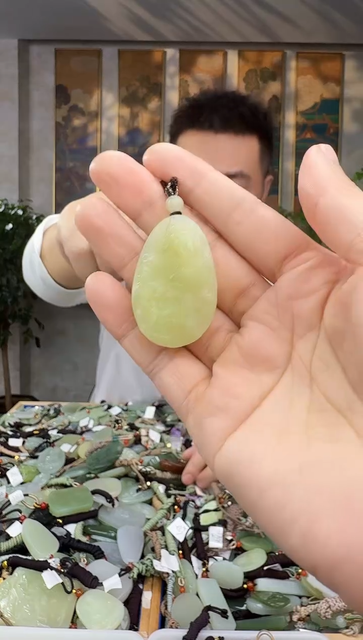 未镶嵌和田玉挂件拍一发一