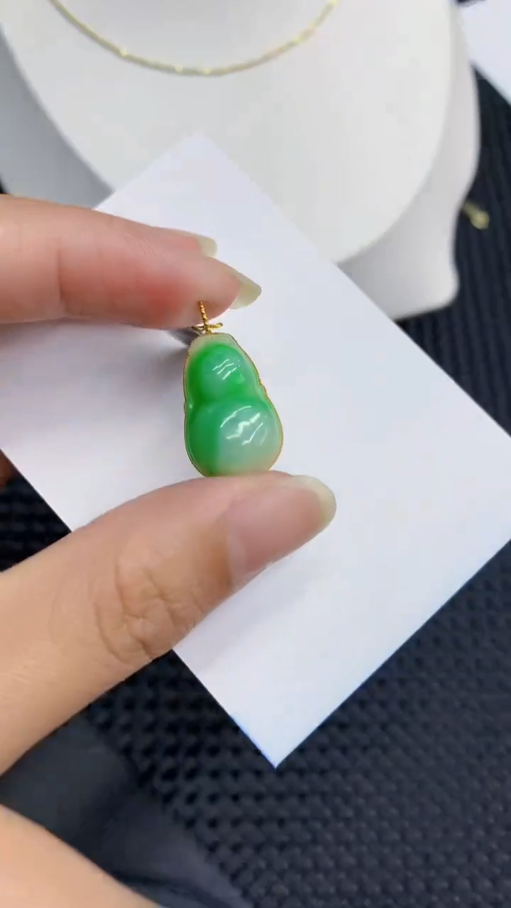 【闪购商品】翡翠颈饰18K金镶嵌            8