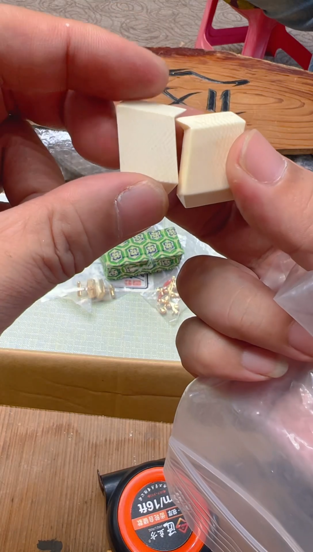 碗红色大大漂亮的碗红色大大漂亮的