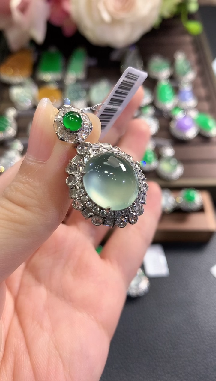 吊坠(不含链)18K金镶嵌翡翠d70