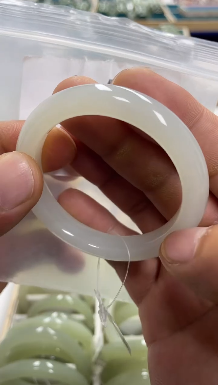 未镶嵌手镯和田玉和田玉手镯52+ 圈14 号