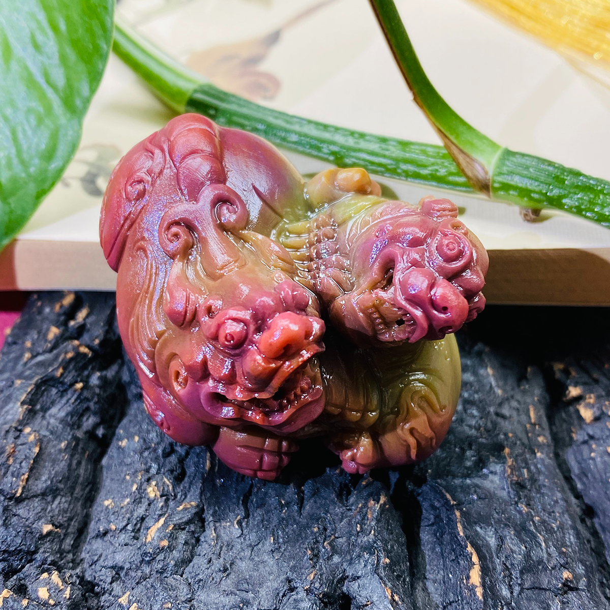 天然老矿七彩盐源玛瑙手工俏色手工精雕西瓜色双貔貅摆件