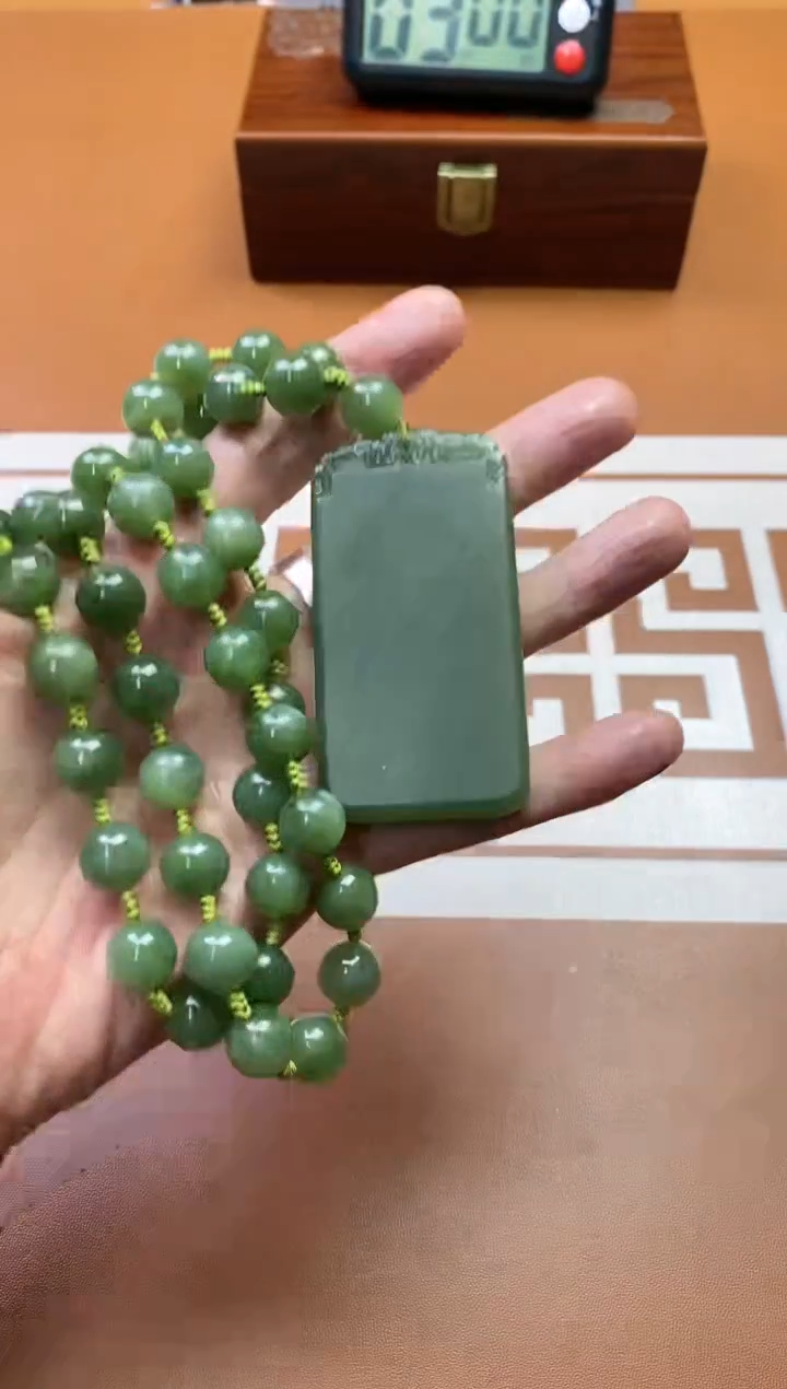 【闪购商品】和田玉（碧玉）其它未镶嵌多样性发货一个