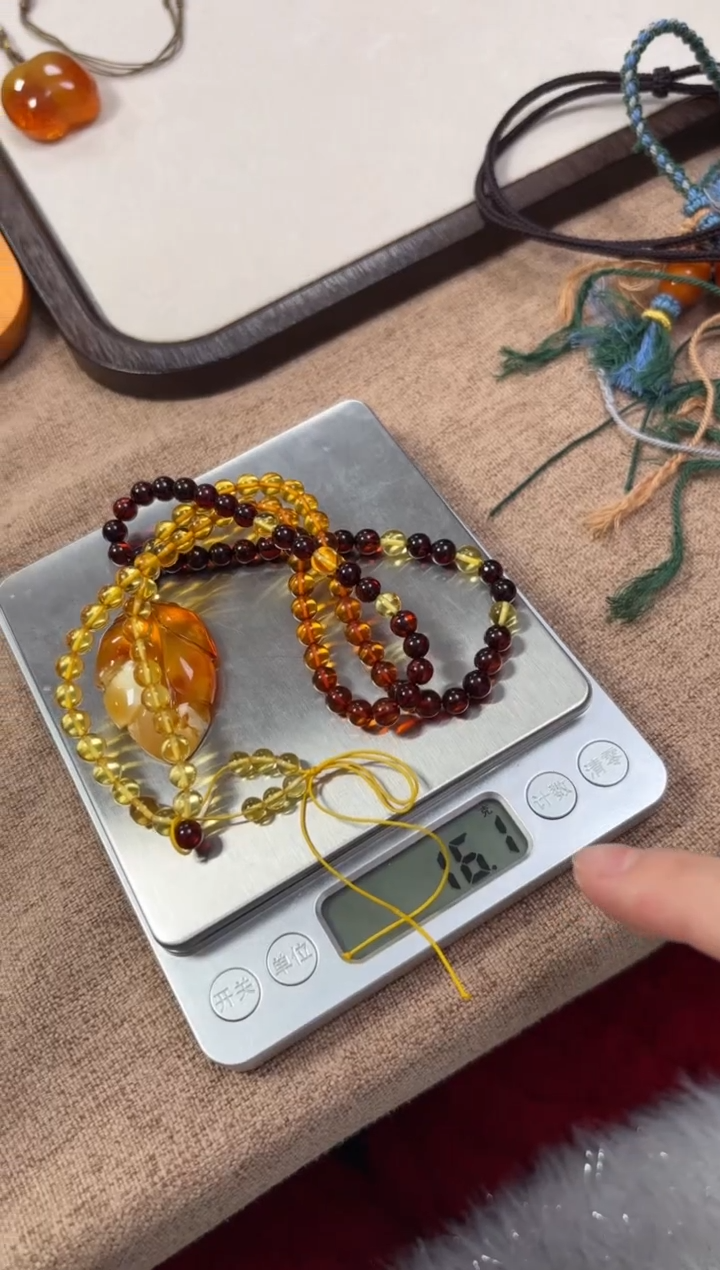 【闪购商品】蜜蜡裸石未镶嵌套链