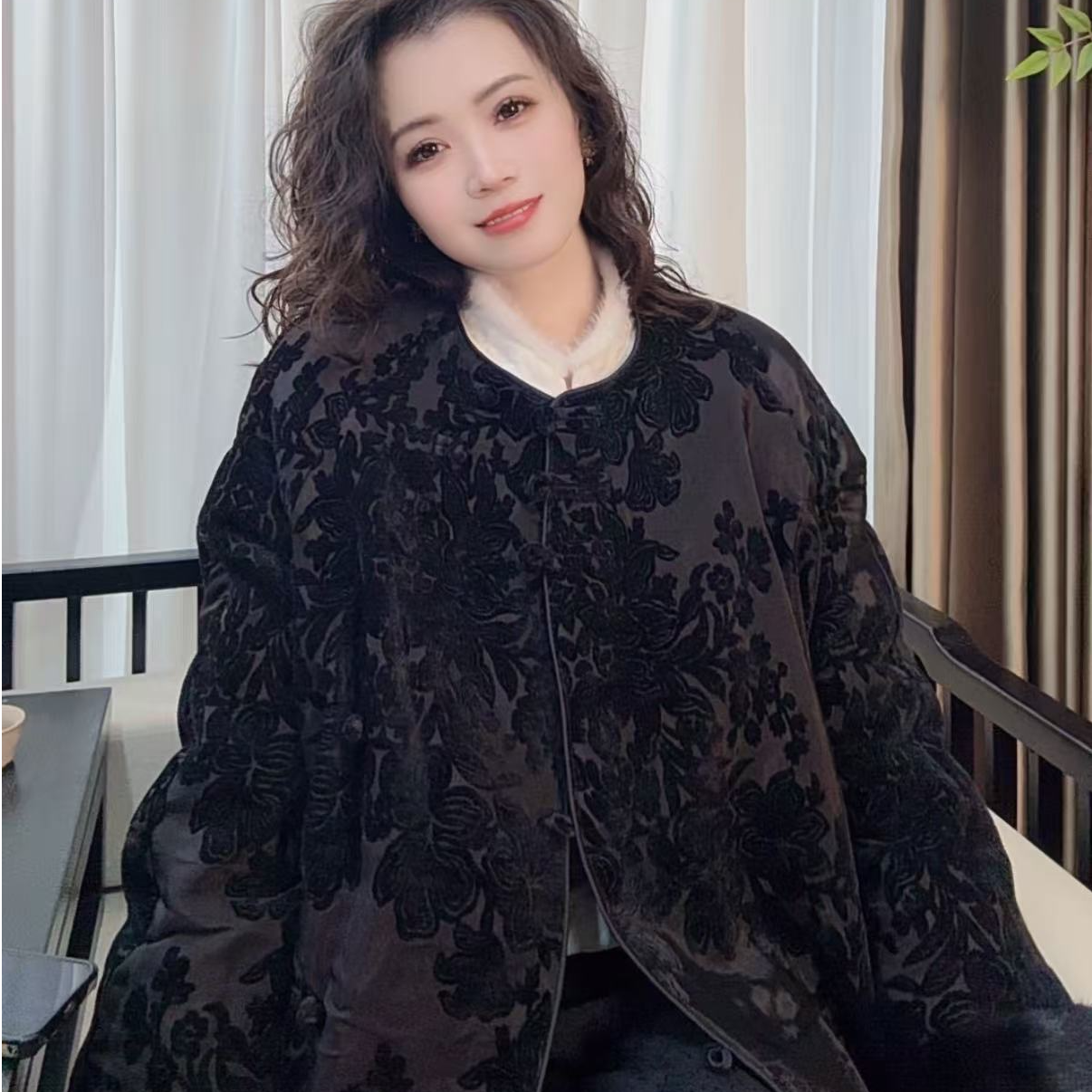 新中式冬季保暖鹅绒服圆领上衣水貂毛新中式唐装提花外套Y034