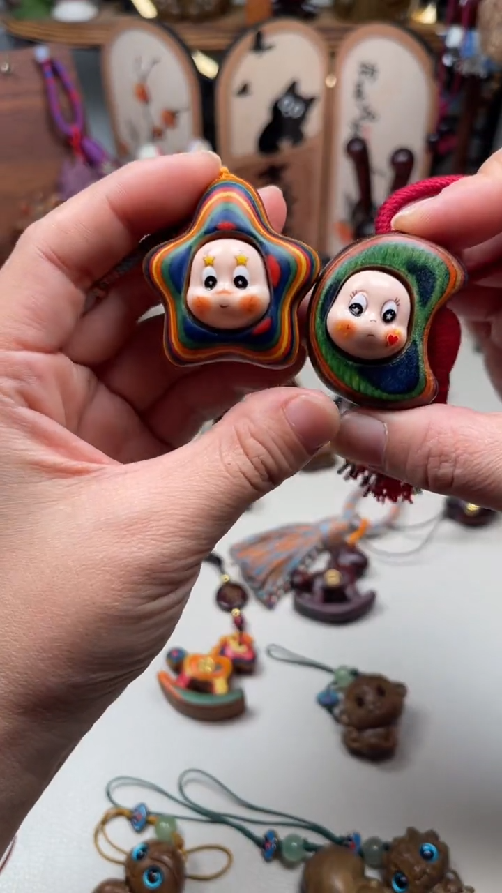 檀香木彩虹星星月亮包挂（一个）