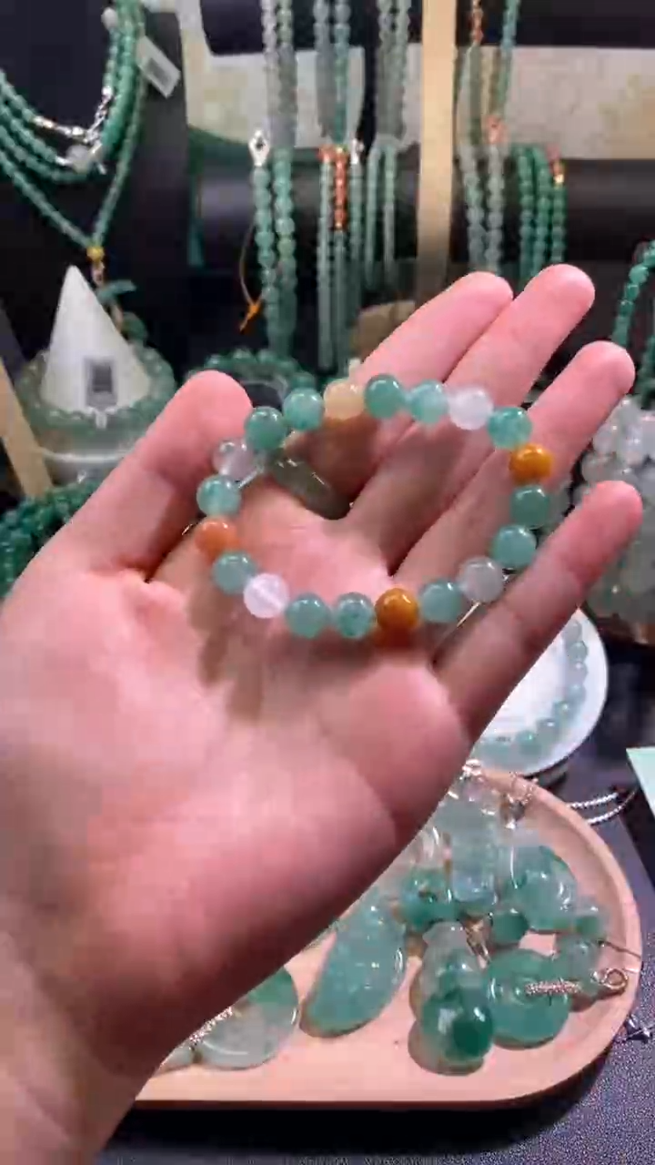 【闪购商品】石英质玉手链未镶嵌1070 卡9mm