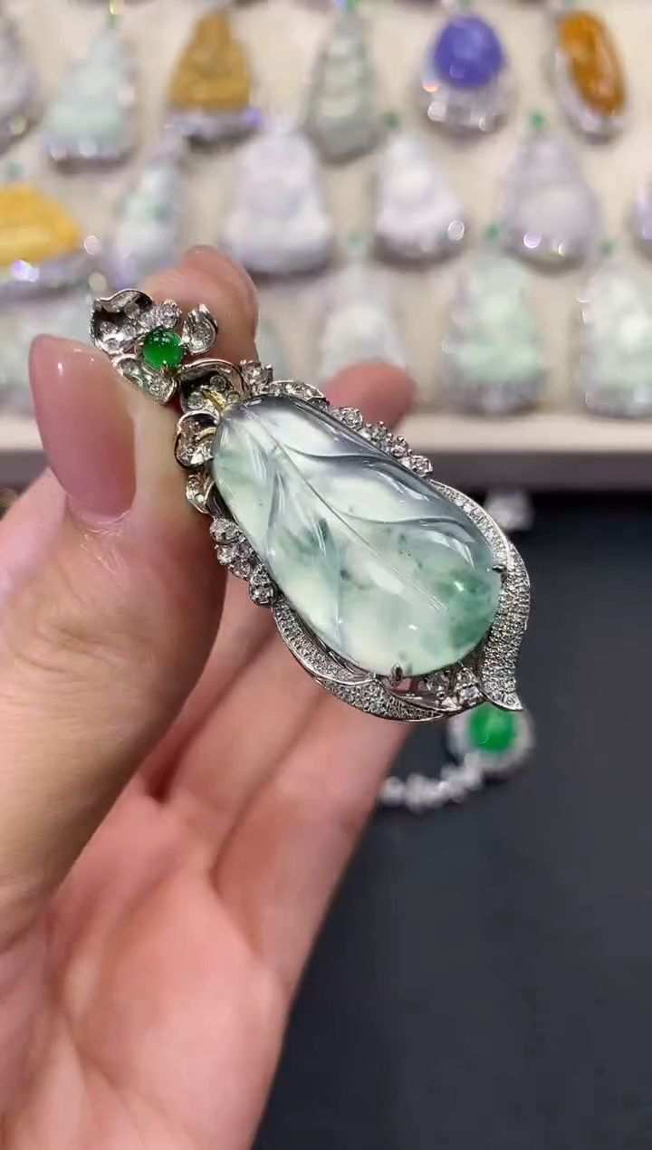 【闪购商品】翡翠吊坠(不含链)18K金镶嵌w127         