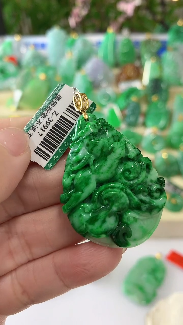 【闪购商品】翡翠吊坠(不含链)18K金镶嵌挂件