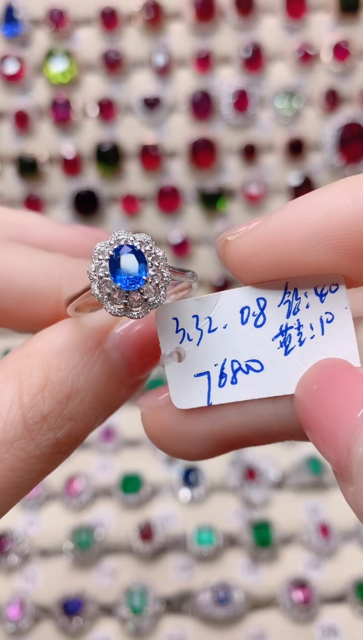 【闪购商品】蓝宝石18K金戒指18K金镶嵌.