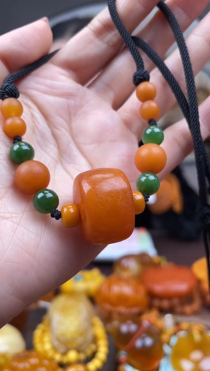 【闪购商品】琥珀裸石未镶嵌首饰 假1赔4 （多样性发货1件