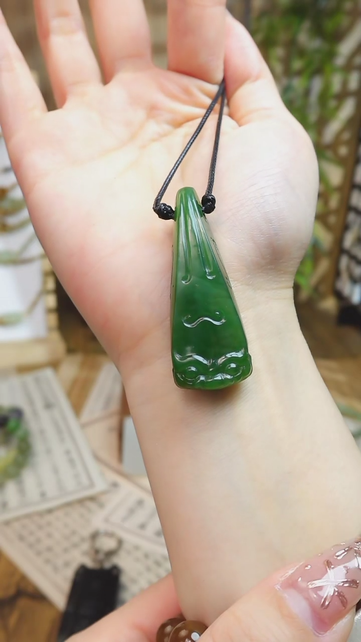 【闪购商品】和田玉吊坠(赠链)未镶嵌俄料碧玉红皮貔貅