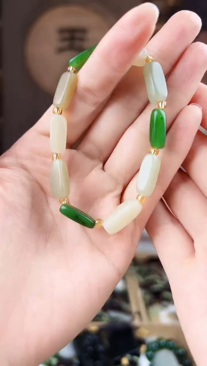 颈饰未镶嵌和田玉拍一发一，多样性发货