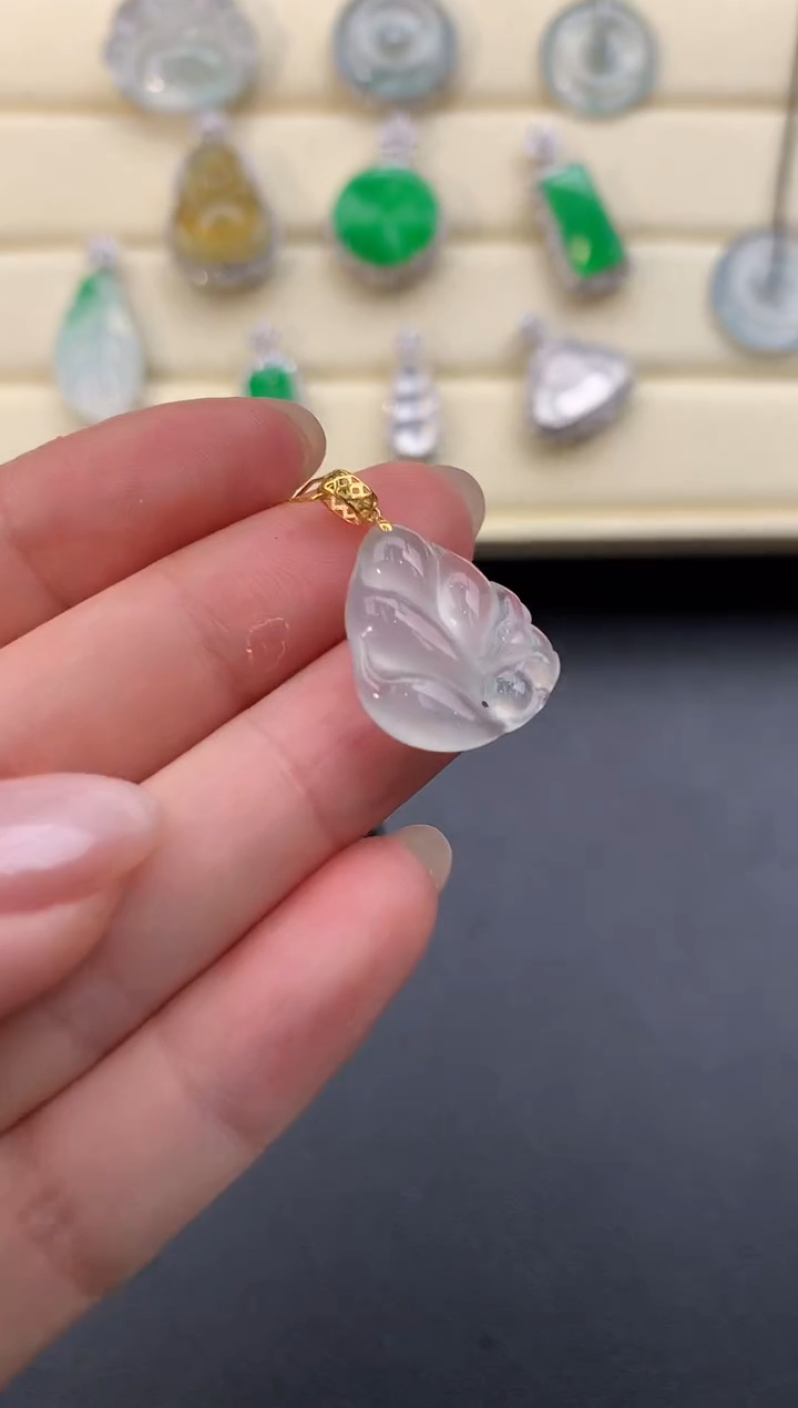 【闪购商品】翡翠颈饰18K金镶嵌D849     