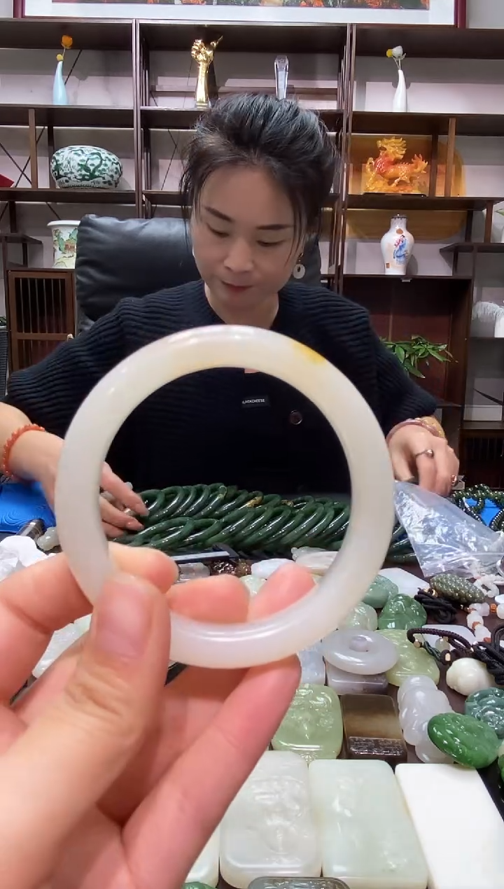颈饰未镶嵌和田玉60