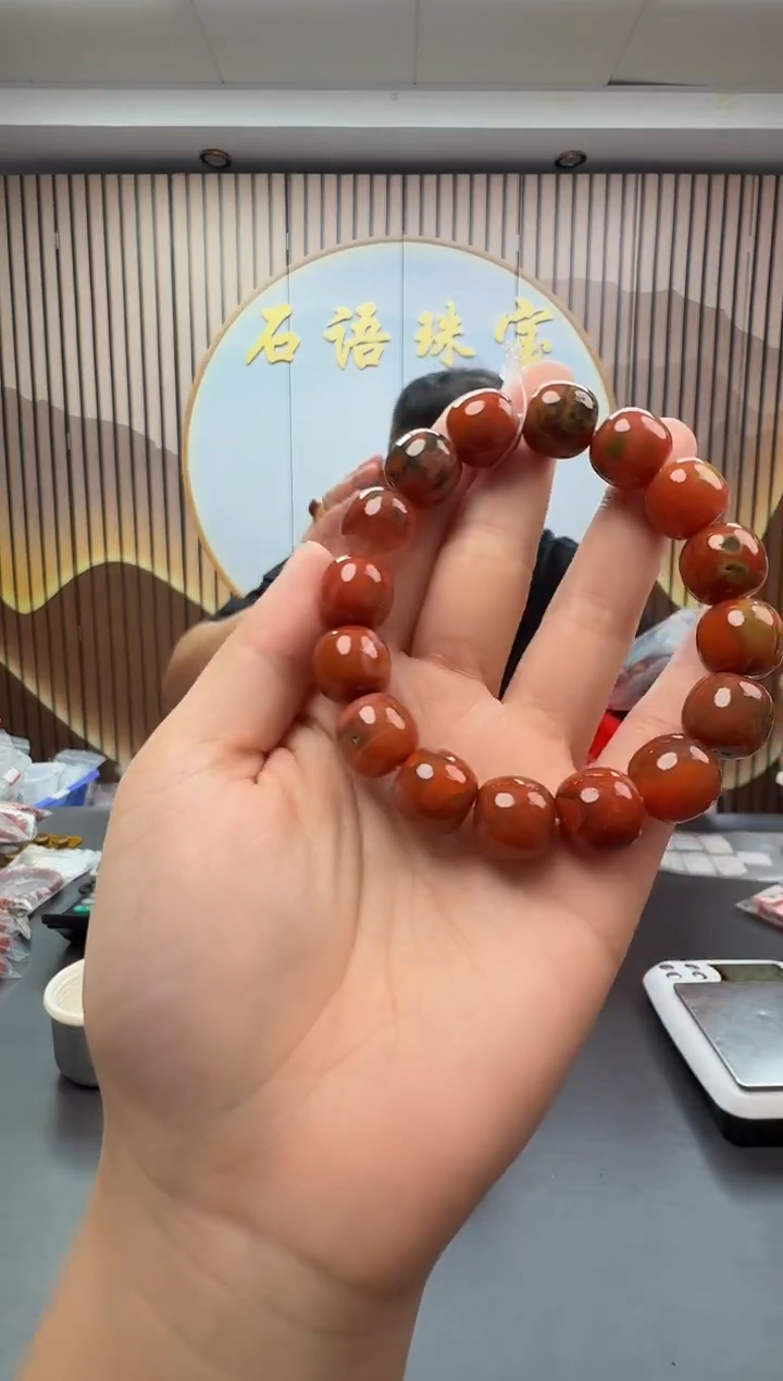 未镶嵌手串南红玛瑙018ZB1226产品一个