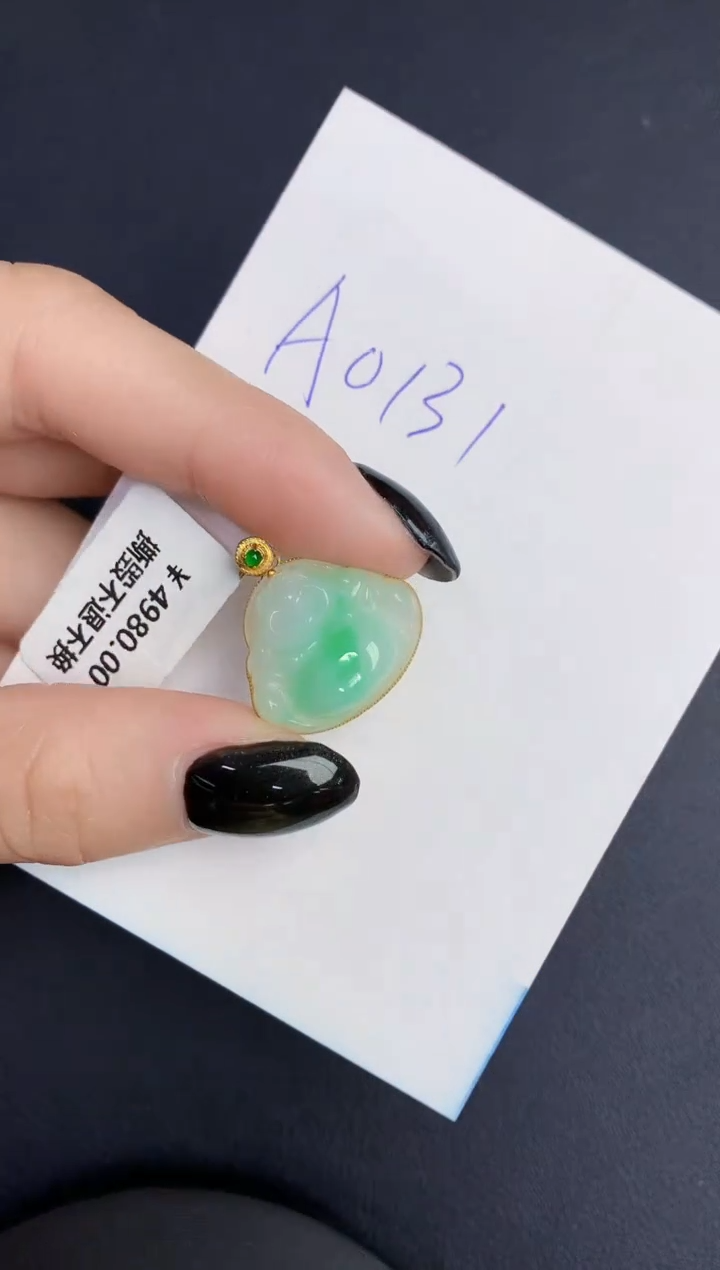 【闪购商品】翡翠颈饰18K金镶嵌000000000