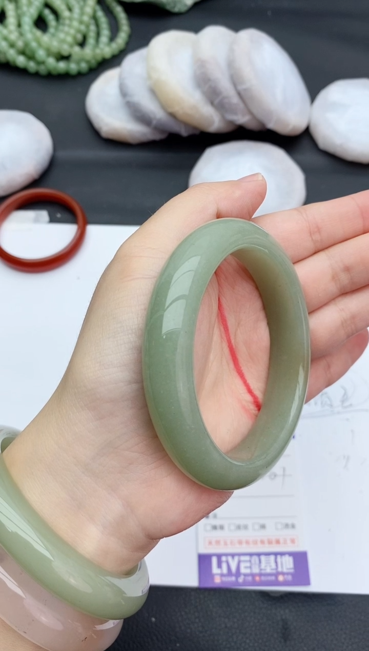 未镶嵌手镯石英质玉251+60/61