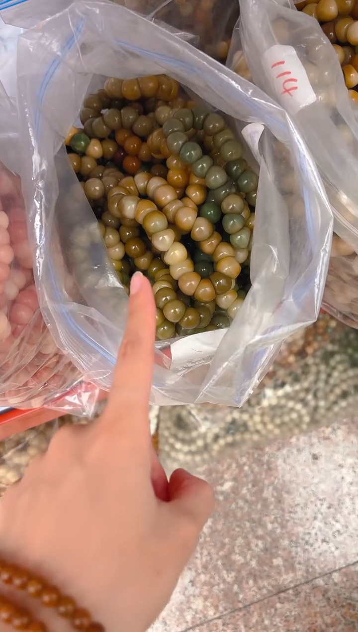 吊坠菩提根/象牙果A085  A085  随机一条