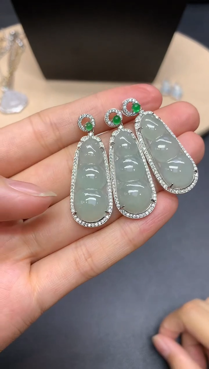 【闪购商品】翡翠吊坠(不含链)银S925镶嵌福豆【多样性发其一】