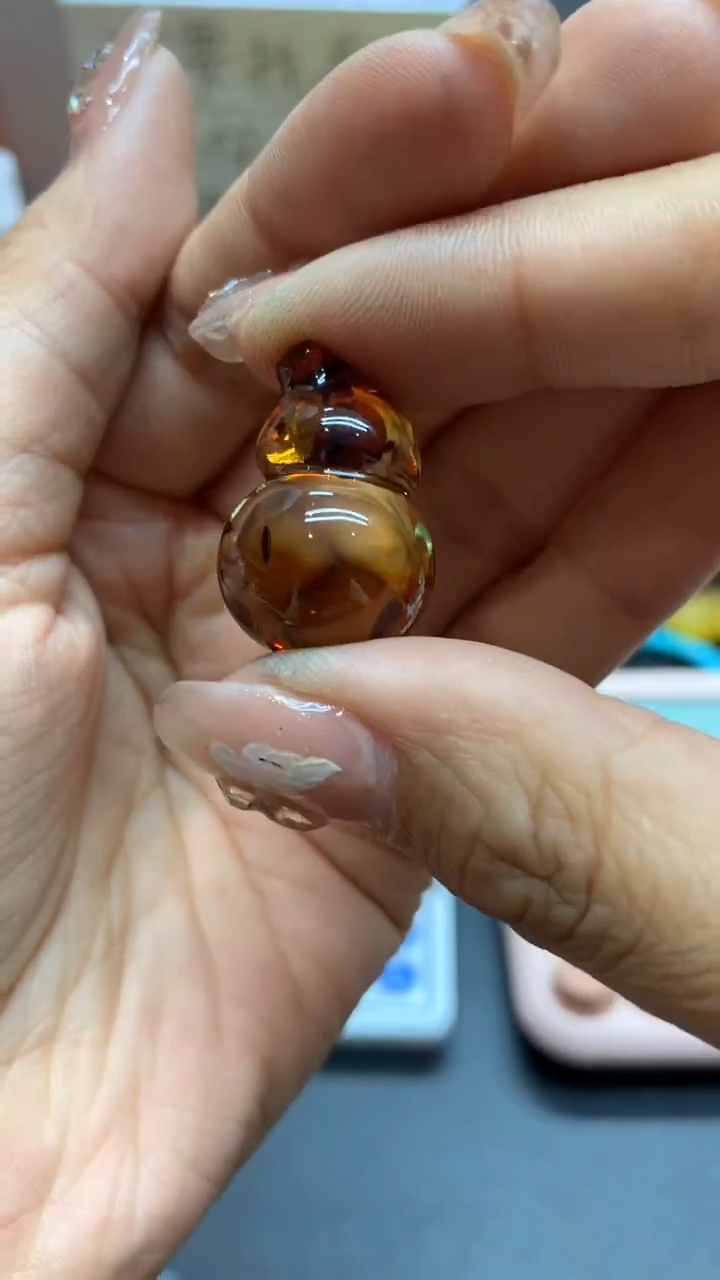 【闪购商品】未镶嵌琥珀珠宝奇石2747