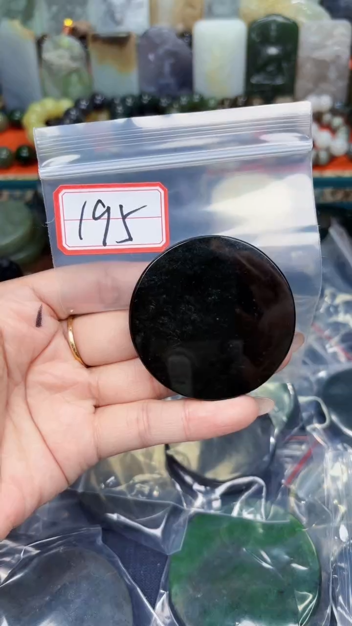 颈饰未镶嵌和田玉和田玉