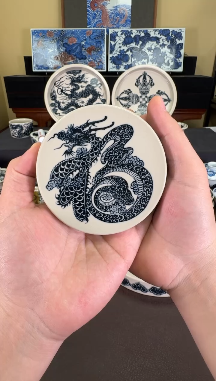 【闪购商品】二号釉龙蛇纹盖置