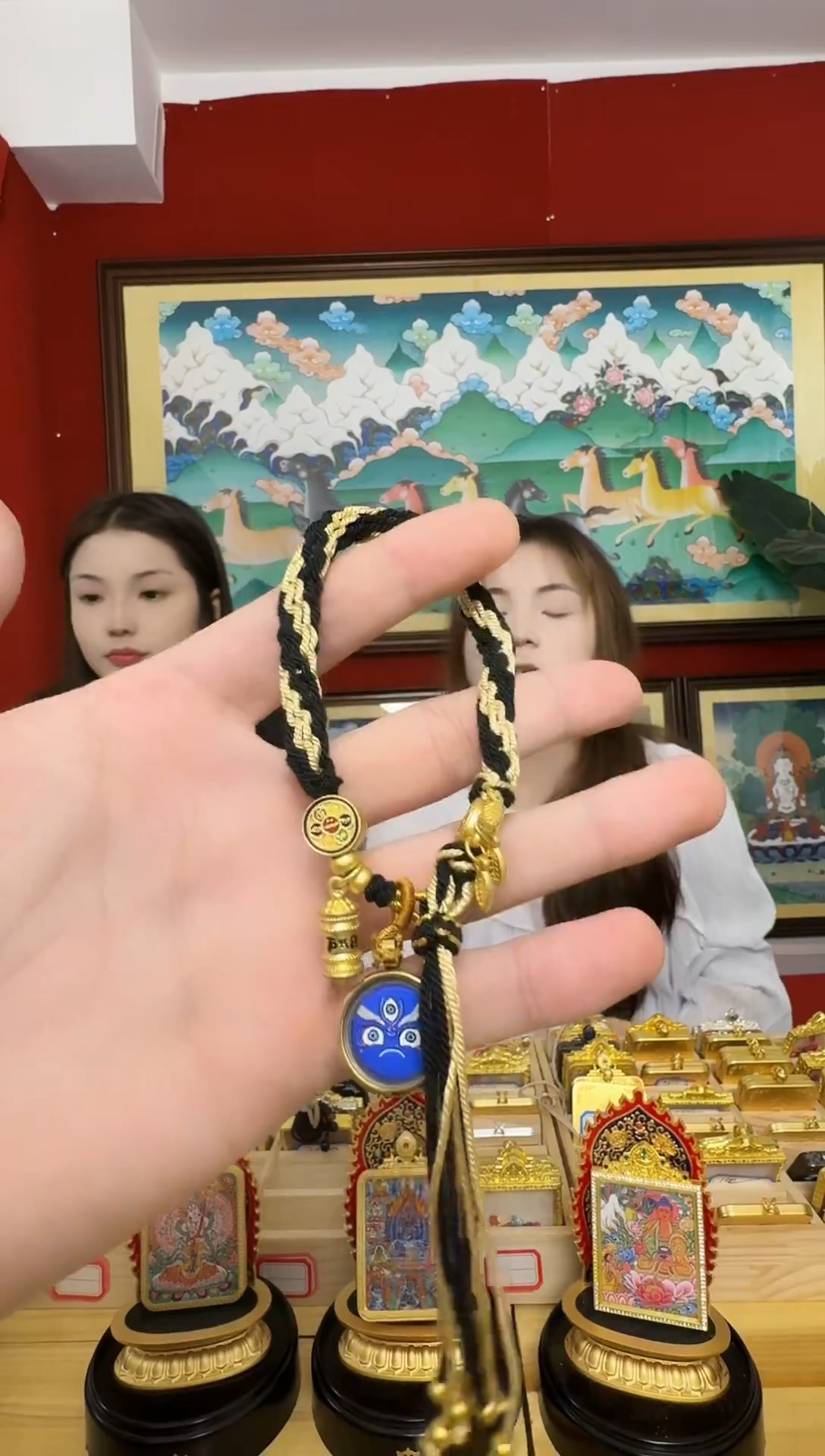 吊坠黑C编织手串-更登元旦