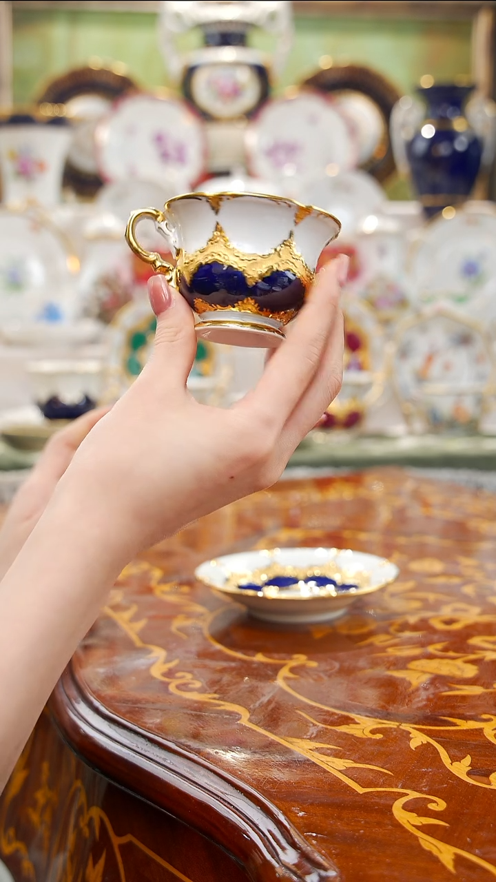 瓷婷婷中古瓷器如图所示104