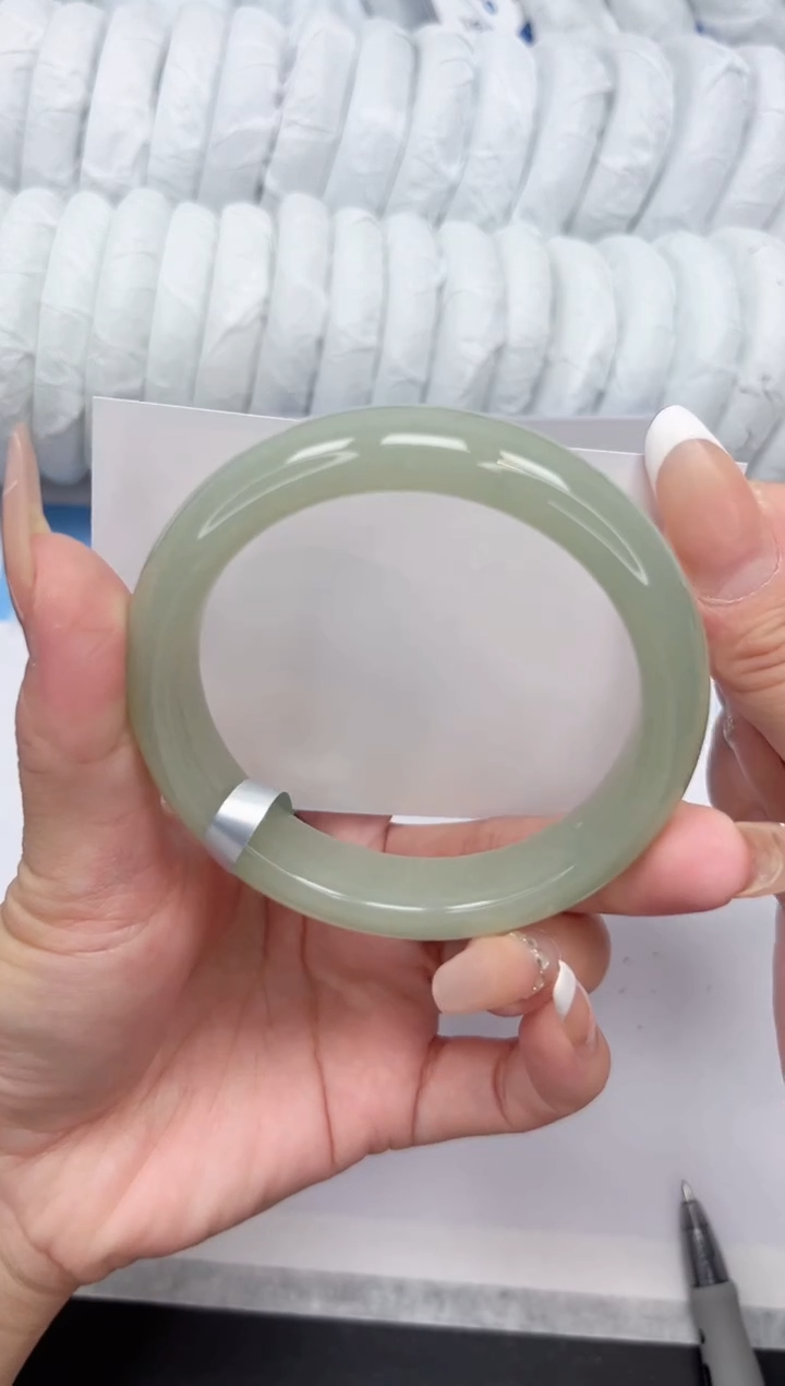 石英质玉手镯未镶嵌27-56.2DK