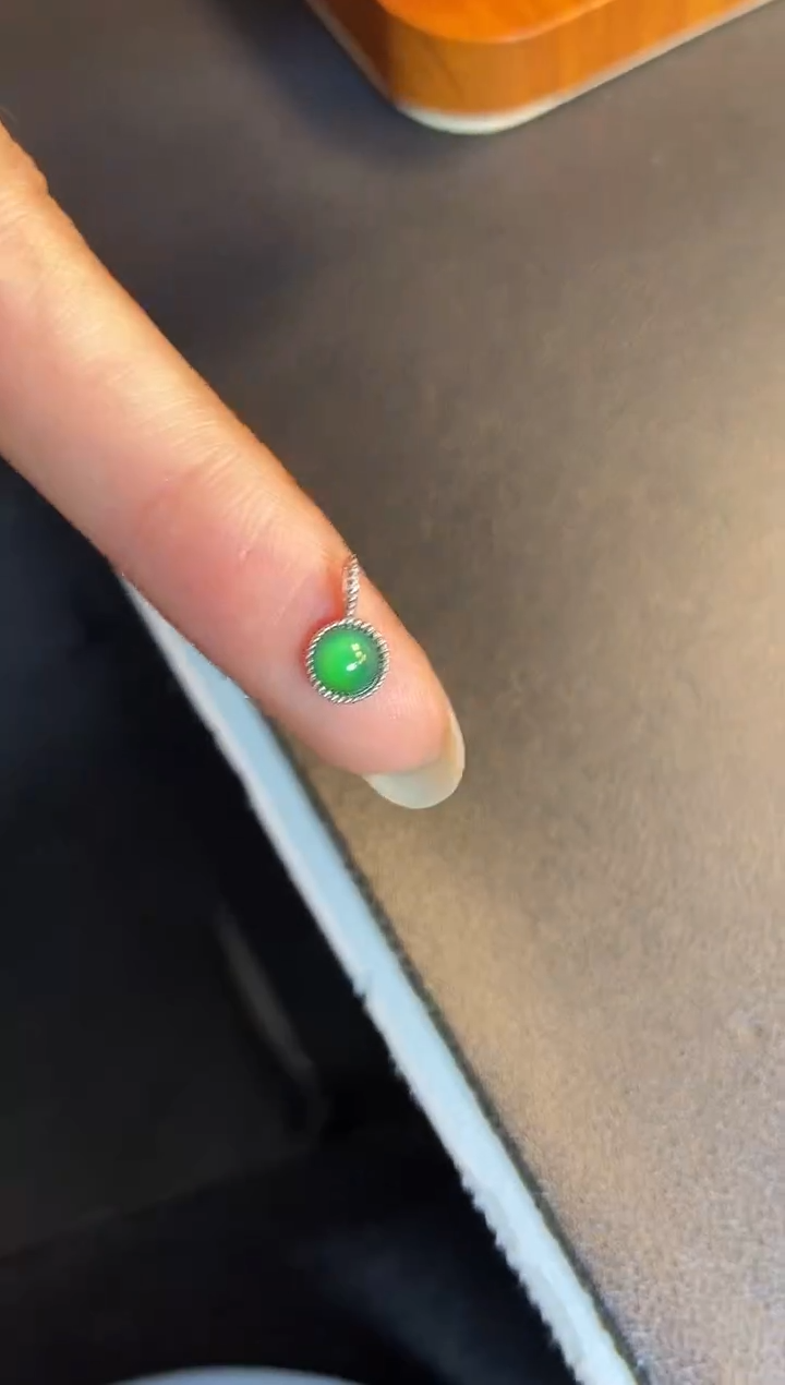 吊坠(不含链)18K金镶嵌翡翠1