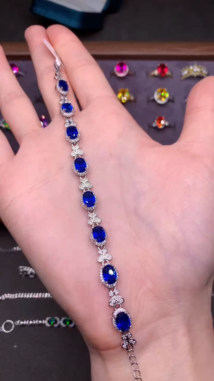 【闪购商品】蓝宝石手链银S925镶嵌......