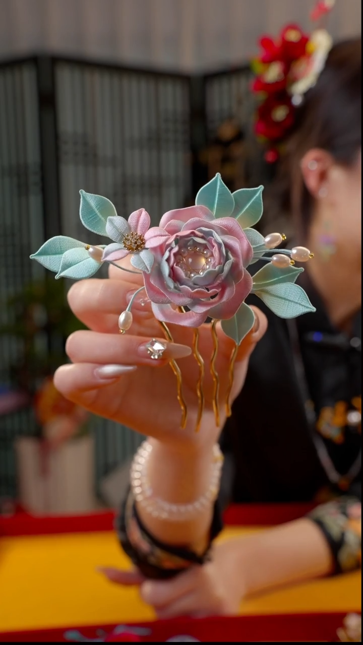 刺绣非遗苏绒花手工饰品