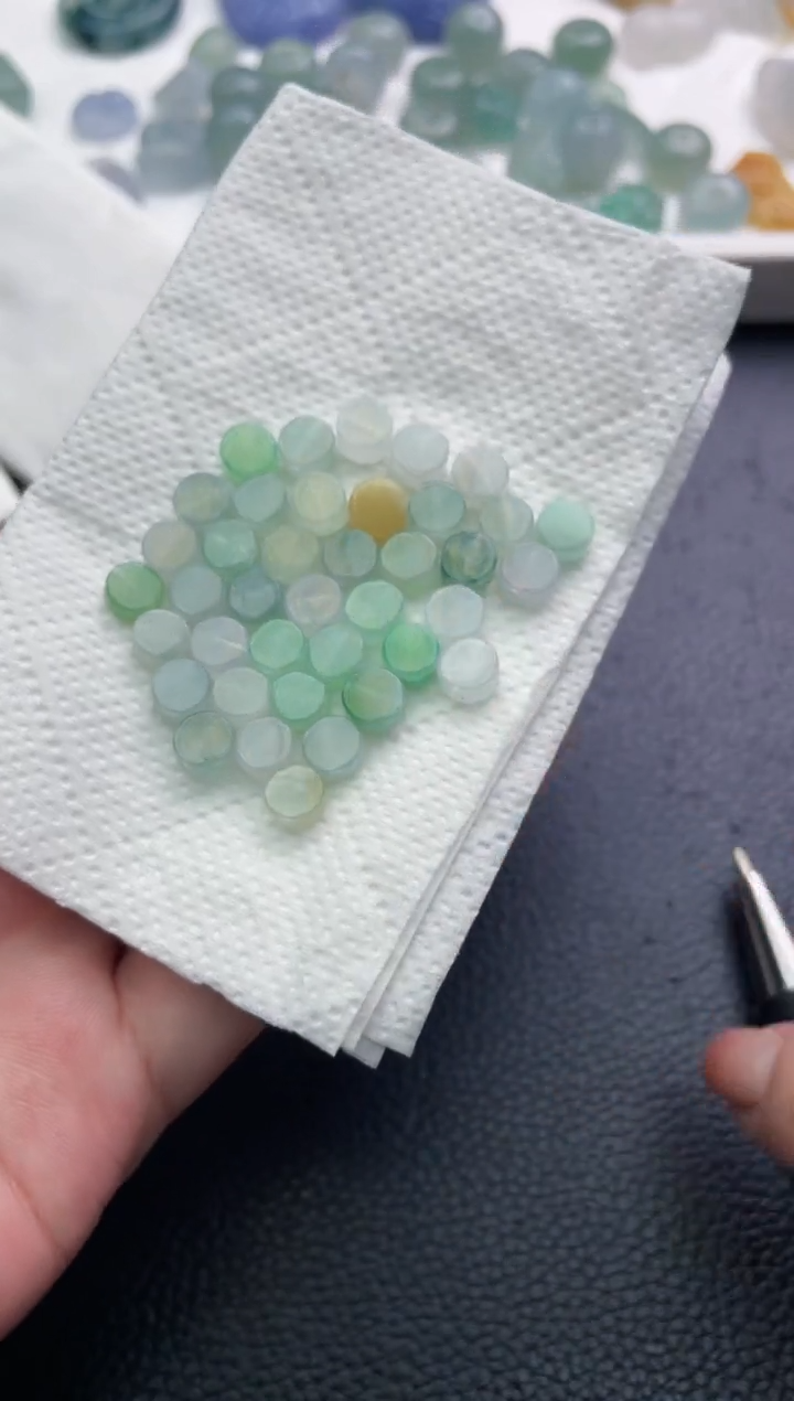定制翡翠未镶嵌大****?珠子