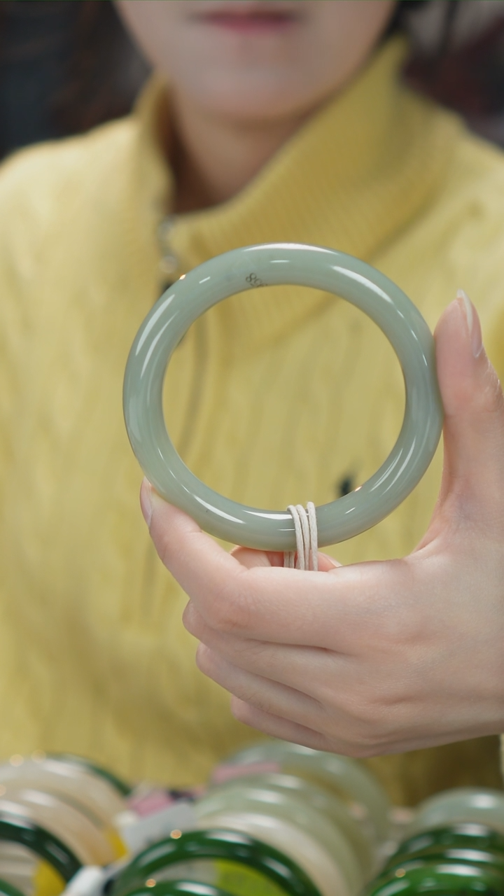 【闪购商品】和田玉手镯未镶嵌56和田玉手镯拍一发一59