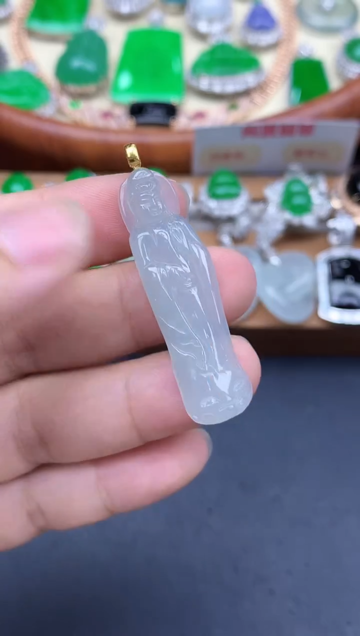 颈饰18K金镶嵌翡翠23-中国好珍宝