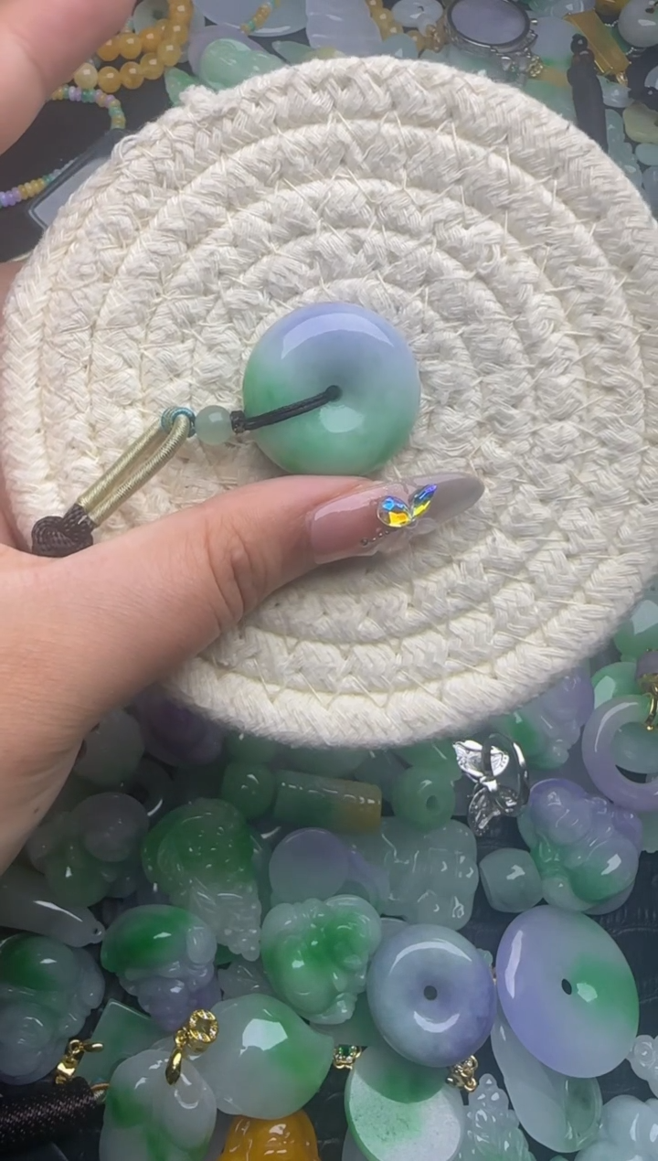 翡翠未镶嵌颈饰天然缅甸翡翠吊坠