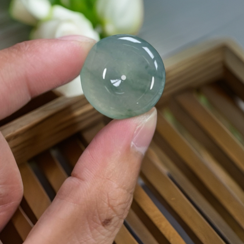 缅甸A货翡翠冰种飘花小平安扣精美时尚通透