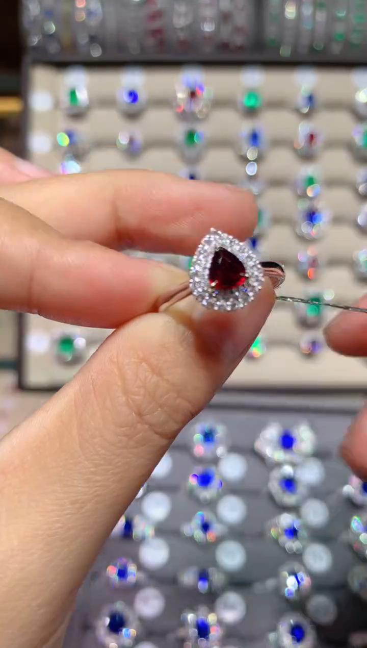 【闪购商品】红宝石戒指18K金镶嵌0.58CT  无烧鸽血红