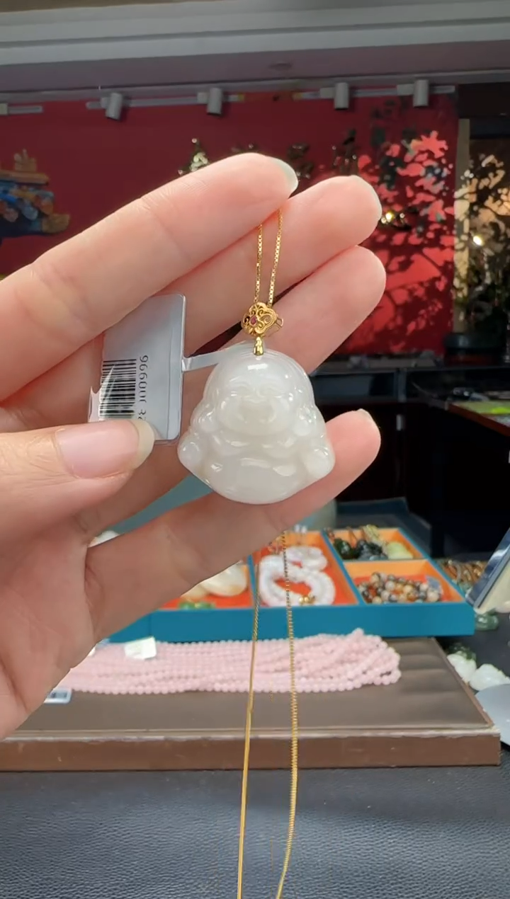 颈饰18K金镶嵌和田玉白玉佛公
