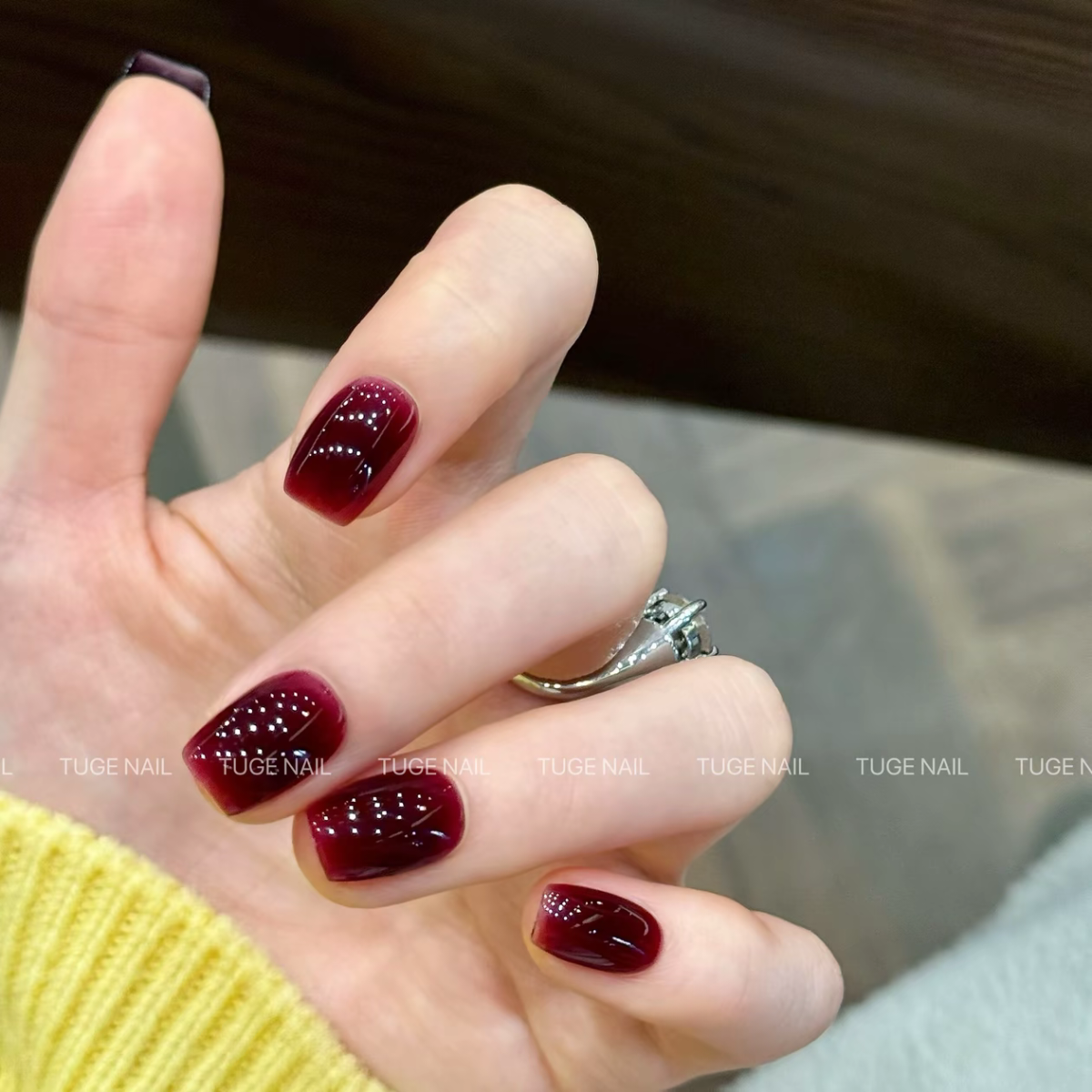 Tuge Nail“黑加仑”手绘晕染优雅高级感原创设计师美甲阿金专属