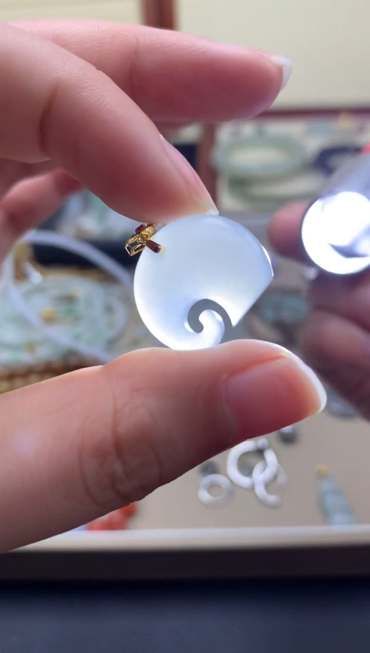 【闪购商品】定制和田玉吊坠18K金镶嵌/////////