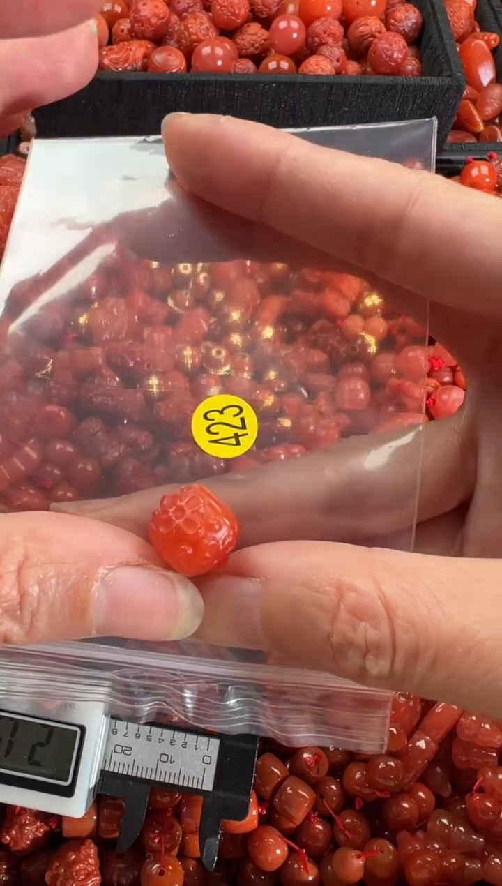 【闪购商品】南红玛瑙颈饰未镶嵌1