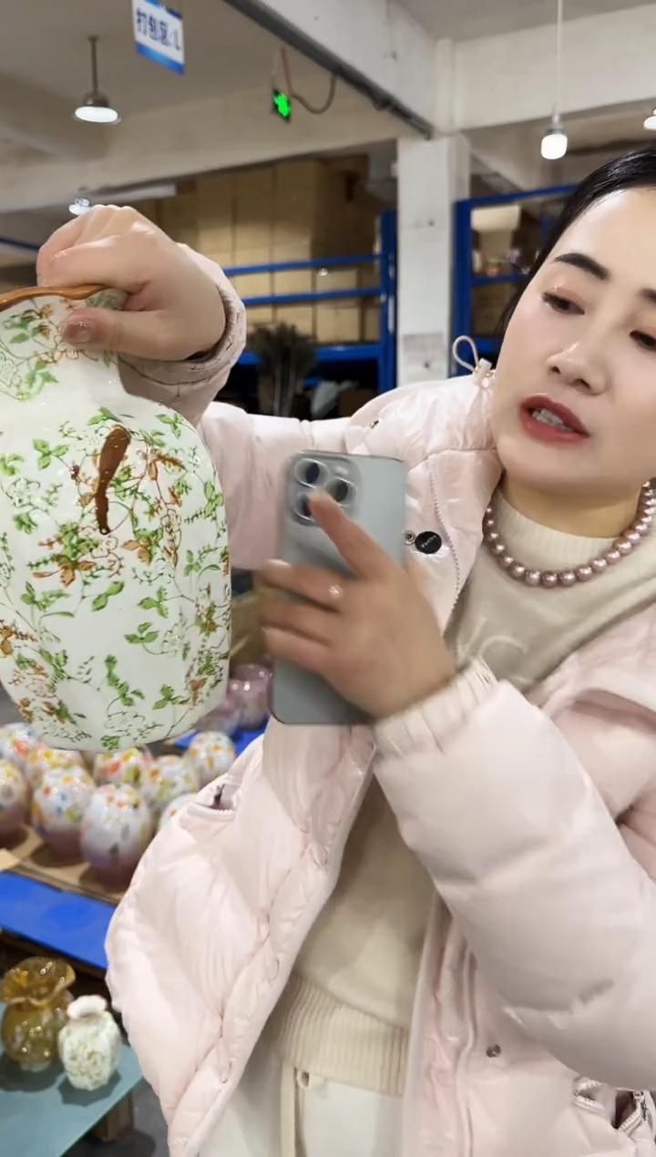 私花主义花瓶- 微瑕陶瓷