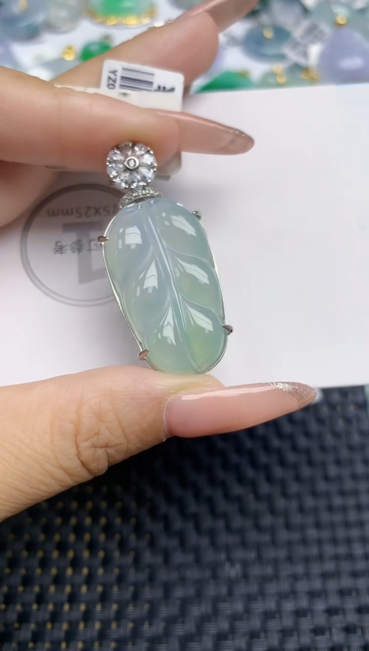 颈饰未镶嵌翡翠天然缅甸A货翡翠百元以上9元证书费自理