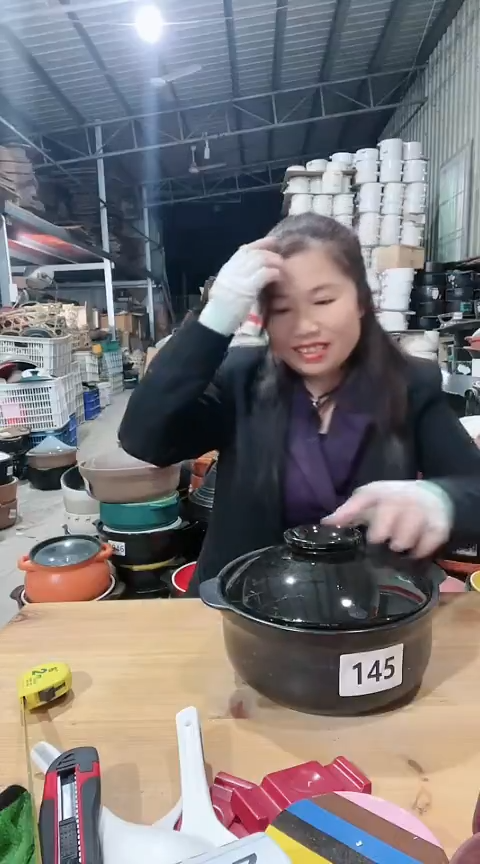 【闪购商品】145瑕疵黑锅带盖，，