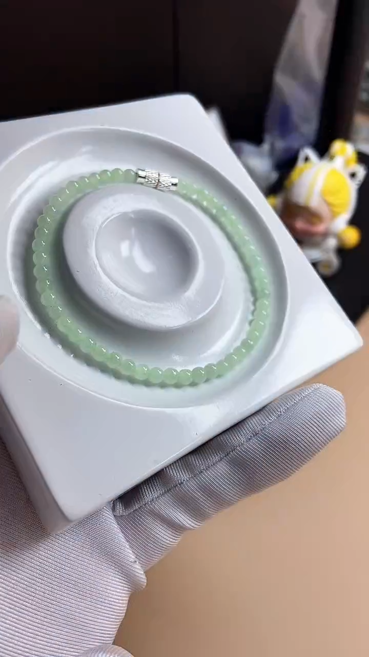 【闪购商品】翡翠手串未镶嵌翡翠手串 MI LV